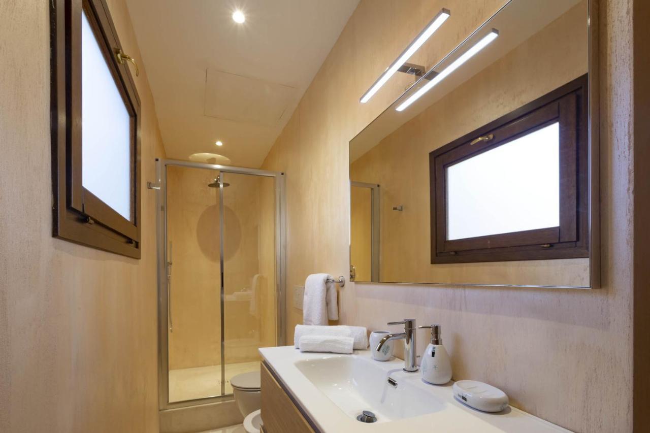 Iconic Luxury Suites Abbiadori Екстериор снимка