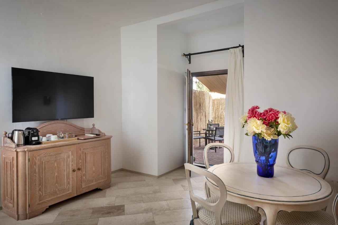 Iconic Luxury Suites Abbiadori Екстериор снимка